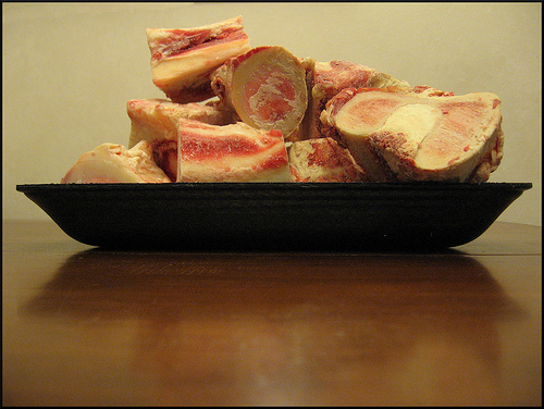 喝大骨湯補鈣？大骨湯恐含鉛少吃！