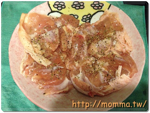 [P家廚房]香煎雞腿排+炒高麗菜+炒小白菜+蔬菜湯 10