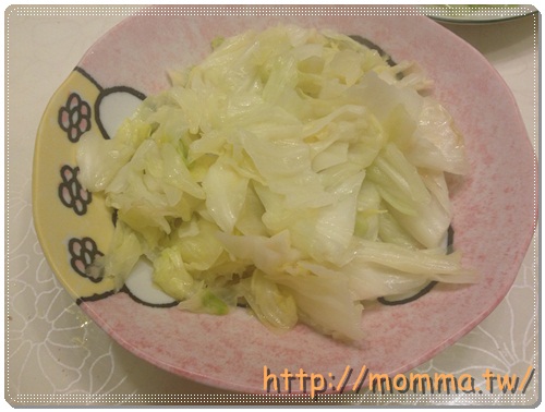 [P家廚房]香煎雞腿排+炒高麗菜+炒小白菜+蔬菜湯 8