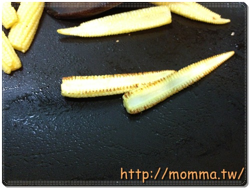 [P家廚房]金黃玉米筍+洋蔥炒百菇+鯛魚薑湯 6