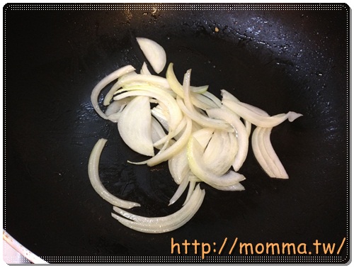 [P家廚房]金黃玉米筍+洋蔥炒百菇+鯛魚薑湯 10