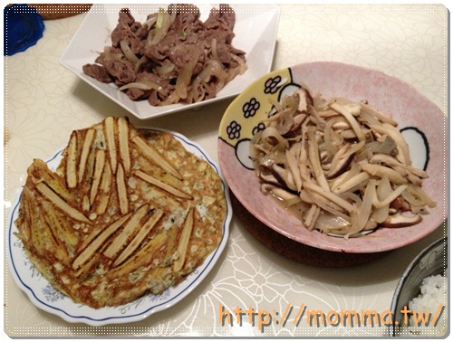 [P家廚房]金黃玉米筍+洋蔥炒百菇+鯛魚薑湯