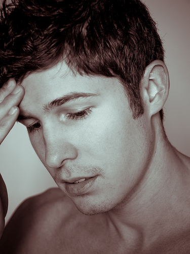 什麼是偏頭痛？偏頭痛治療方法