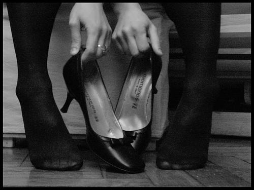 穿高跟鞋腳會痛怎麼辦？足部護理保養報你知