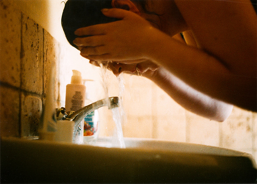 夏季如何正確洗臉？常見五大錯誤與洗臉步驟