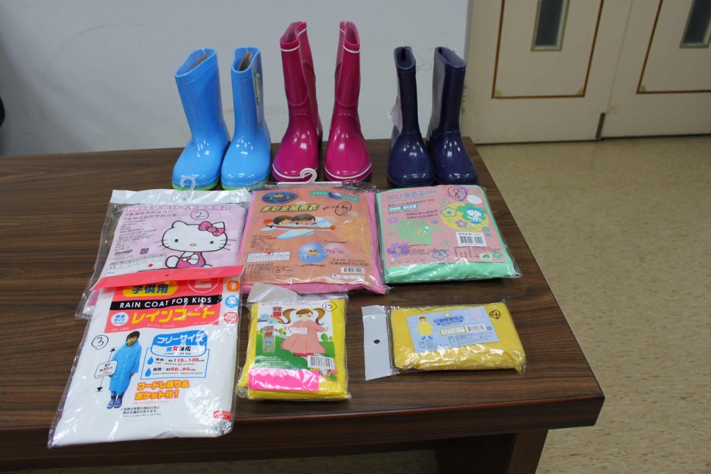 經濟部標檢局抽查逾7成兒童雨衣 塑化劑超標 1 經濟部標檢局抽查逾7成兒童雨衣 塑化劑超標