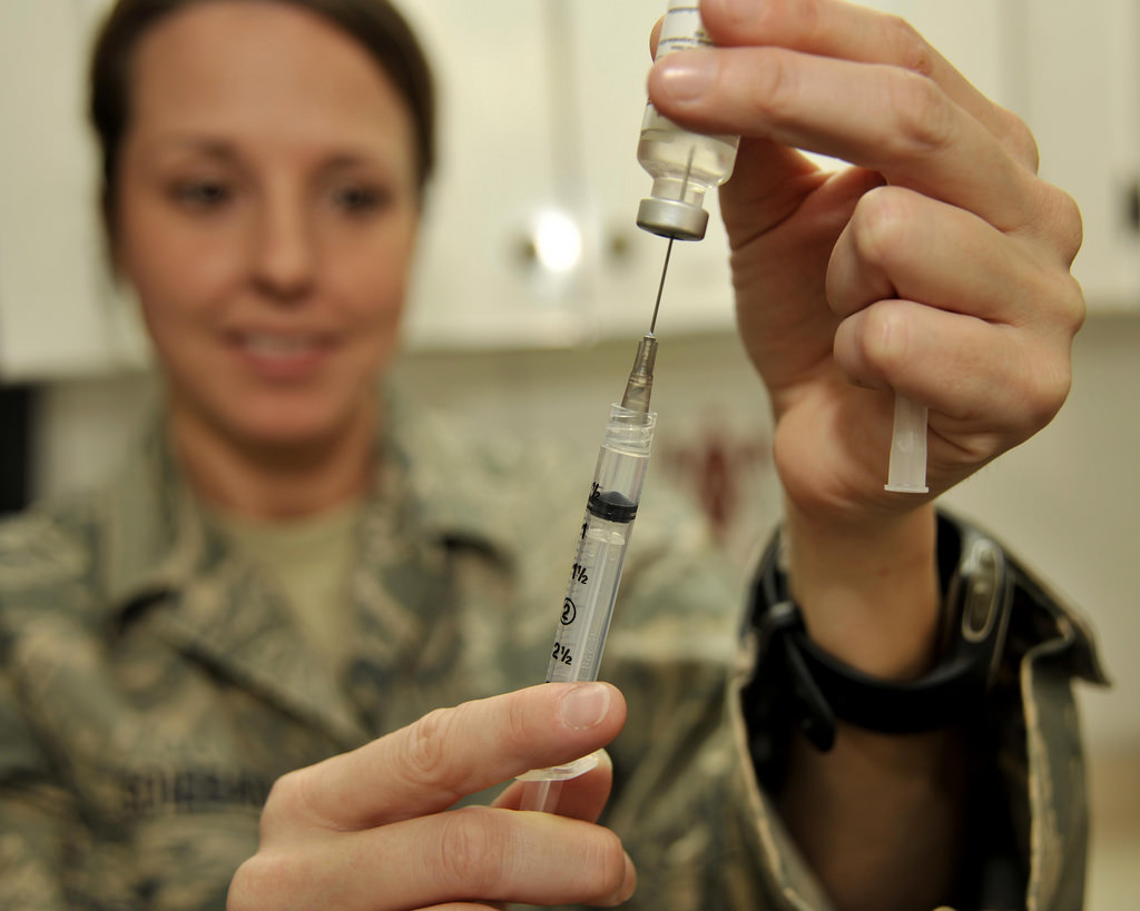 C型肝炎會傳染嗎? 症狀與傳染途徑是什麼?