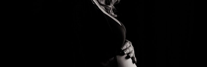 懷孕初期疲倦嗜睡原因及如何舒緩孕期不適疲勞感？