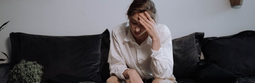 惱人的偏頭痛！懷孕初期頭痛想吐怎麼辦？